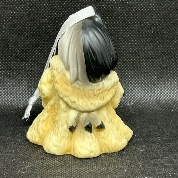 2021 Hallmark LE Disney Precious Moments Cruella ornament - Picture 2 of 5